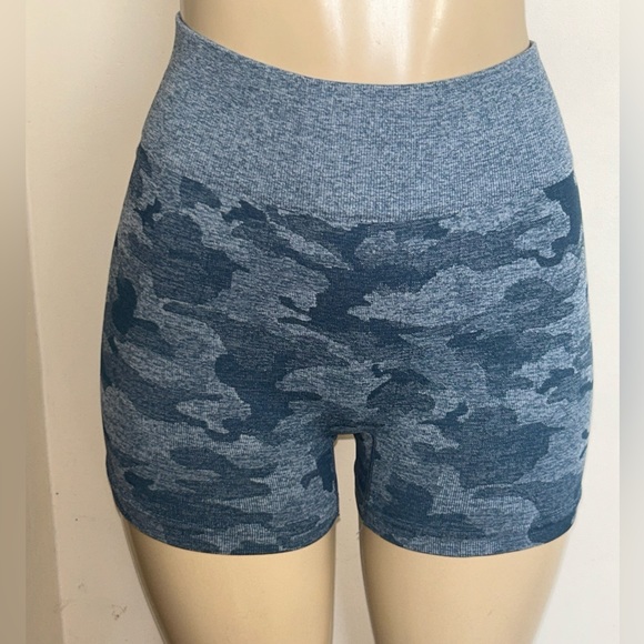 SRUNCH SPORT CAMO SHORTS WOMENS SIZE S - Picture 5 of 10